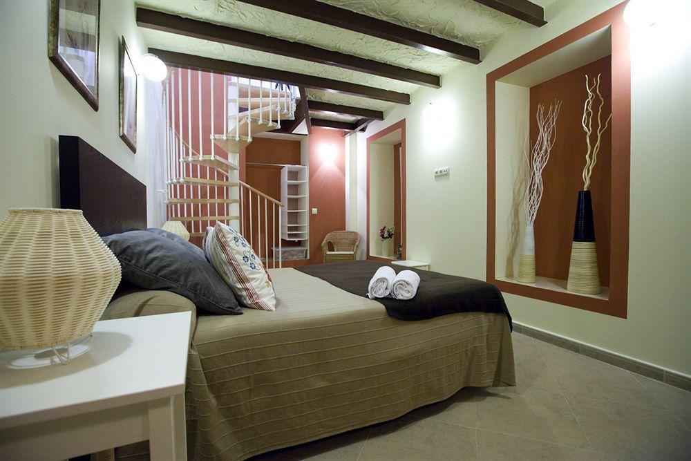 Viviendas Turisticas Camino Del Prado มาดริด ภายนอก รูปภาพ